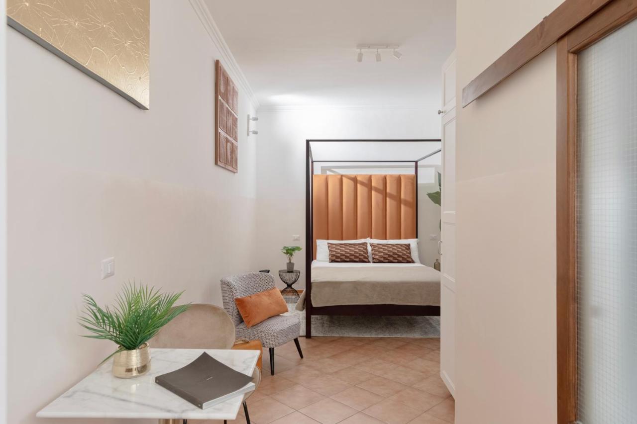 A World Aparts - 21 T. Argentina Rome Exterior photo